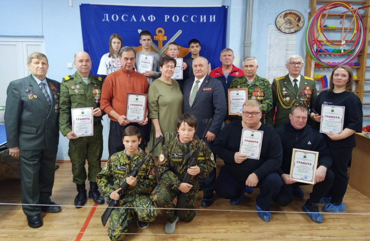 10 декабря в городе Чебаркуль состоялись соревнования по пулевой стрельбе из пневматической винтовки посвященные Дню Героев Отечества.